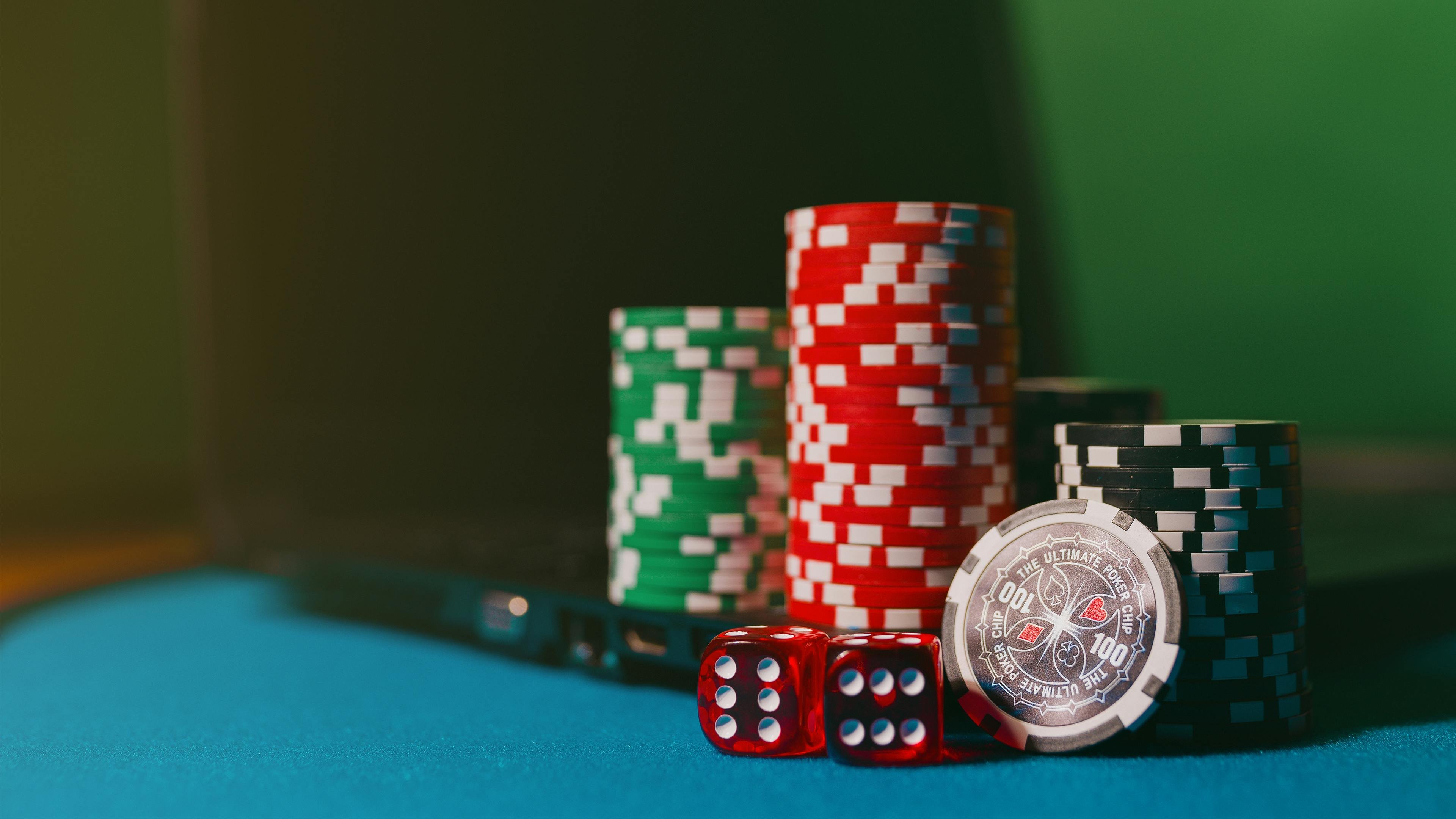Visual tema permainan slot penuh warna dan grafis modern untuk pengalaman hiburan kasino